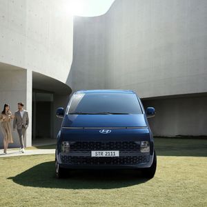 Den Antrieb übernimmt zunächst ein Diesel, später soll es den Bus auch mit Brennstoffzelle geben.(Bild:  Hyundai)