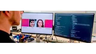 Die Frequenzanalyse offenbart typische Artefakte in computergenierten Bildern. (Bild: © RUB, Marquard)