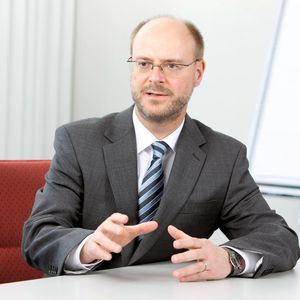 „Unser Anspruch bei Currenta ist es, der attraktivste Chemiepark Europas zu werden“, so der neue Currenta-Chef Dr. Günter Hilken exklusiv im PROCESS-Interview.