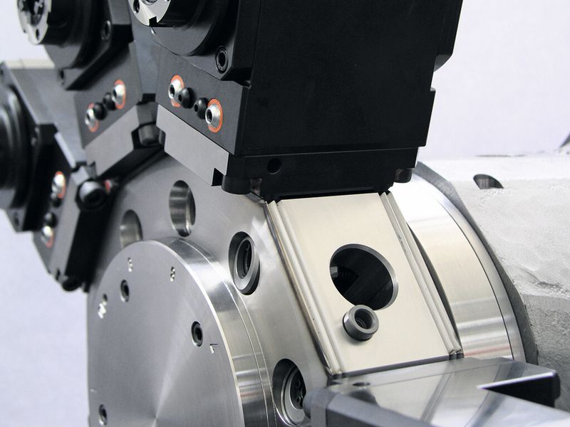 Bild 1: Mit dem Ausrichtsystem W-Verzahnung werden Wiederholgenauigkeiten < 8 µm erreicht. Außerdem erhöht sich die Steifigkeit des Gesamtsystems Maschine und Werkzeughalter. (Bild: Index)