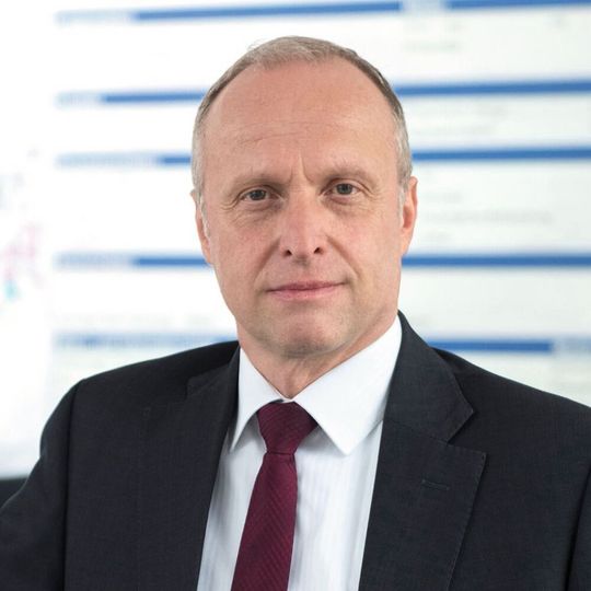 Dr. Ulrich Warning wird neuer Geschäftsführer bei Tectrion. Dr. Ulrich Warning wird neuer Geschäftsführer bei Tectrion.