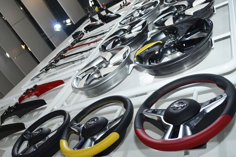Die Individualisierungsmöglichkeiten des Adam veranschaulichte Opel am Stand anhand eines überdimensionalen Displays. (Foto: Rehberg)