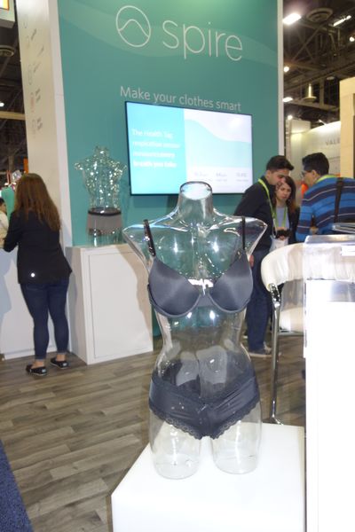 Make your clothes smart- na dann bin ich ja gespannt, wie smart die Unterwäsche ist?! (Bild: IT-BUSINESS)