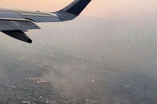 Das Abbrennen von Feldern ist eine der Ursachen für die starke Luftverschmutzung über Indien.(Bild:  PC Garima Shukla, Tropos)