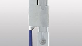 Auch Fahrzeuge mit bis zu 54 mm dicken Bordwänden können den neuen Zwischenwandverschluss MT 1000 Vario von Marotech jetzt nutzen. Bild: Marotech (Archiv: Vogel Business Media)