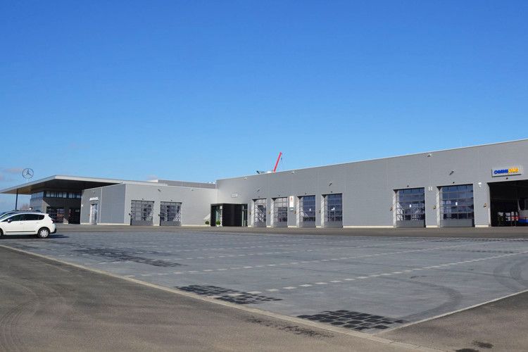 Und ist der Truck auch noch so groß, Platznot gehört jetzt der Vergangenheit an.  (Foto: Michel)