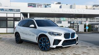 BMW will das Wasserstoff-SUV in Kleinserie bauen. (Harry Zdera/BMW)