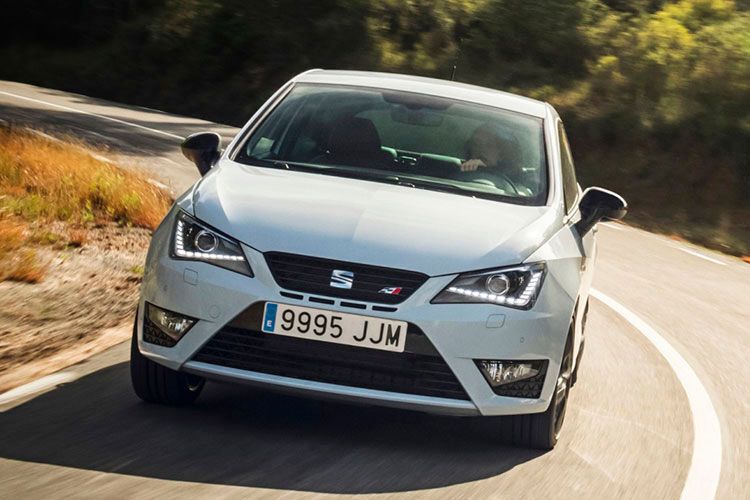 Bei der Topversion ihres Kleinwagens Ibiza zeigen die Spanier, dass sie auf Kundenwünsche bei der Modellpflege gehört haben. (Foto: Seat)