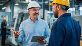 Das Ifo-Institut hat wieder die monatliche Umfrage zum Geschäftsklima in der deutschen Wirtschaft durchgeführt. Lesen Sie hier, wie es für den September – und jetzt allgemein für die nächste Zeit – aussieht. (Das Lächeln der Herren dürfte für sich sprechen) ... (Bild: KI-generiert)