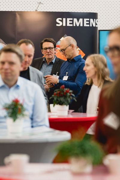 ...voll vernetzt: Der Smart Process Manufacturig Kongress (Bild: Stefan Bausewein)