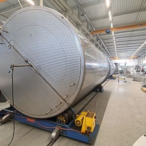 Jede Woche werden bei Mueller in Groenlo Dutzende von Tanks produziert.(Bild:  Mueller)