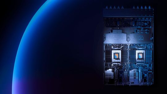 Im Rahmen der CPU-Markteinführung „ARM AGI“ hat das Unternehmen einen modularen, standardbasierten 1OU-Dual-Node-Referenzserver vorgestell, der die „Rack-First“-Designphilosophie der CPU, die auf der „ARM Neoverse V3“ basiert, in die Praxis umsetzt. Der Referenzserver soll eine produktionsnahe Umgebung zur Bewertung von Workloads, zur Optimierung von Software-Stacks und zur Beschleunigung der Bereitstellung von ARM-basierter Infrastruktur der nächsten Generation bieten.(Bild:  ARM)