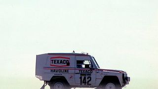 Kaum ein Geländewagen verbindet technisches Know-how auf und abseits von Straßen so gut miteinander wie die G-Klasse. (Daimler AG)