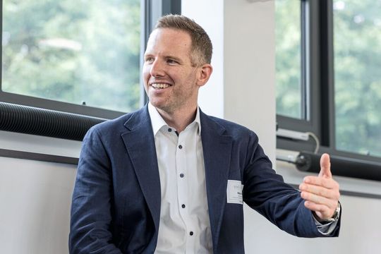 Max Rüter, Geschäftsführer von NMi Testlab: Der Standort Blomberg soll seine Kompetenzen bei Batterie-, EMV- und Cybersecurity-Prüfungen ausbauen.(Bild:  kai abresch fotograf)