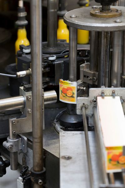 Der Druckkopf des Linx 8900 ist in die Abfüllanlage integriert. (Creativ Picture)