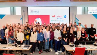 Gruppenbild während der Studierendenkonferenz 2023. Die Veranstaltung brachte Unternehmen und Nachwuchs an einen Tisch. (Bild: DVI/Cathin Bach)
