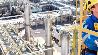 Großanlage in der Chemie (Bild: industrieblick - stock.adobe.com)