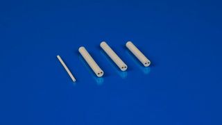 Hafniumoxid unterscheidet sich von anderen Materialien durch seine besonderen Eigenschaften und wird damit häufig zum Werkstoff der Wahl, z.B. für Hochtemperatur-Thermoelemente. (Morgan Advanced Materials)