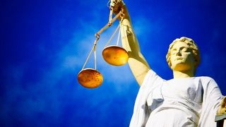 Huete lassen sich Akten und Dokumente mit Gerichten und Justizbehörden vollständig digital und rechtsverbindlich auszutauschen.  (Edward Lich auf Pixabay)