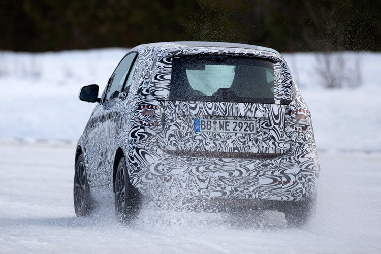 Im kommenden Winter soll sich der Smart dann im regulären Verkehr bewähren. (Foto: Daimler)