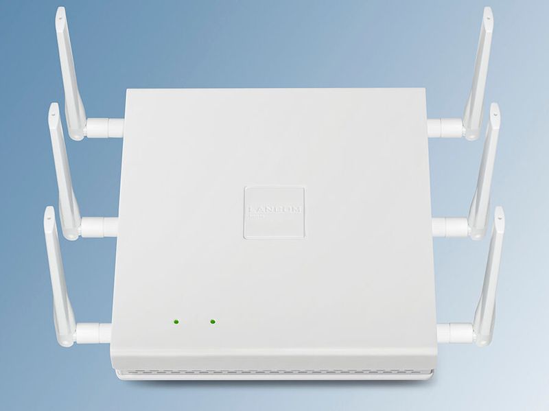 Lancom LN-1702B: Flexibler Enterprise-class Access Point mit Wi-Fi 5 Wave 2, 4x4 und 3x3 MU-MIMO und mit bis 2,2 GBit/s Download-Datenrate. Das zusätzlich integrierte Bluetooth Low Energy-Funkmodul ermöglicht zudem moderne BLE-Beaconing-basierte Anwendungen. (Lancom Systems)