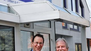 Sebastian und Chistian Siebert (v.l.) sind die Geschäftsleitung von Sika  Bild: Sika (Archiv: Vogel Business Media)