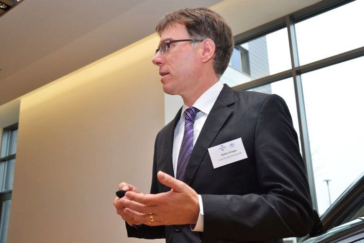 Stefan Knapp, Geschäftsführer der Fuchs Europa Schmierstoffe GmbH, sprach im Rahmen des 9. Mannheimer Kamingesprächs über die Kapazitätserweiterung des Schmierstoffherstellers. (Foto: Michel)