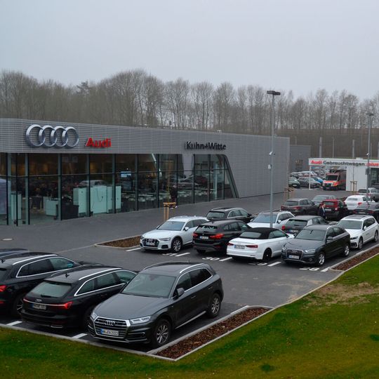 Das weltweit modernste Autohaus der Marke Audi steht aktuell nicht in Berlin, London oder New York, sondern in Norddeutschland. Die Autohausgruppe Kuhn+Witte feierte am 24. Januar 2020 in Seevetal-Fleestedt die Eröffnung ihres neuen Audi-Terminals. Das weltweit modernste Autohaus der Marke Audi steht aktuell nicht in Berlin, London oder New York, sondern in Norddeutschland. Die Autohausgruppe Kuhn+Witte feierte am 24. Januar 2020 in Seevetal-Fleestedt die Eröffnung ihres neuen Audi-Terminals.