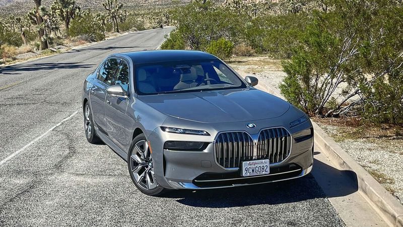 Der neue BMW i7 bringt stolze 2.715 Kilogramm auf die Waage. (Bild: Autoren-Union Mobilität / Knödler)