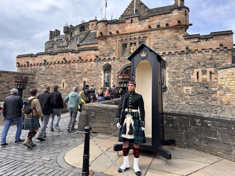 Etwas Kultur schadet nie - auf geht es zur Burgbesichtigung 