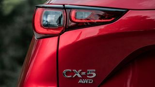 Der aktuelle CX-5 wird seit 2017 gebaut. Der Nachfolger kommt als Vollhybrid. (Bild: Mazda)