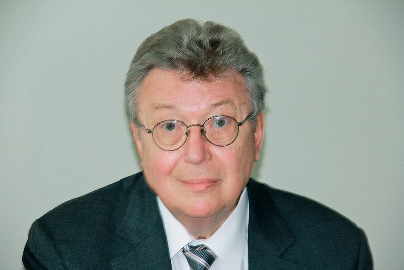 VDMA 사장, Reinhold Festge는 심지어 경제 위기와 제재의 관점에서도 