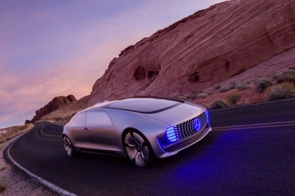 Mercedes-Benz F 015 - Luxury in Motion (Mercedes-Benz)