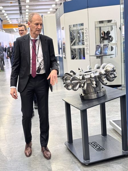 Grob zeigt auf seiner bislang größten Hausmesse 2025 technologische Highlights auf über 6.000 Quadratmetern. (Bild: VCG/Sonnenberg)