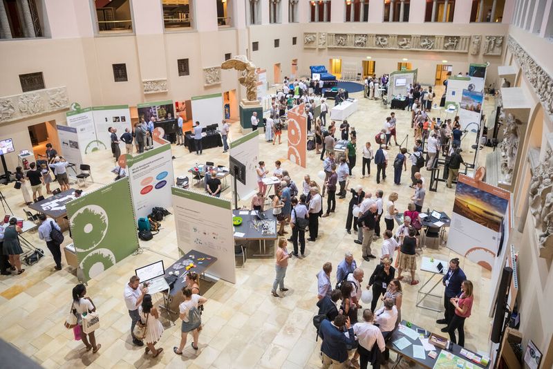 Die Scientifica 2023 lädt Gross und Klein an das grosse Wissenschafts-Festival zum Mitdiskutieren und Mitmachen ein. (Bild: ETH Zürich)