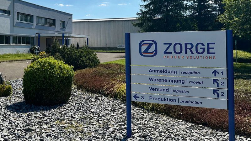 Der Kunststoffspezialist Hoffmann GmbH Gummi- und Kunststoff-Formtechnik wurde in Zorge Rubber Solutions umbenannt.(Bild:  Zorge)
