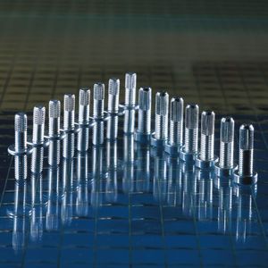 Das Einpresssystem TriPress ist ein Einpressbolzen in unterschiedlichsterAusführung, dessen Schaft eine trilobulare (dreieckige) Form aufweist. 