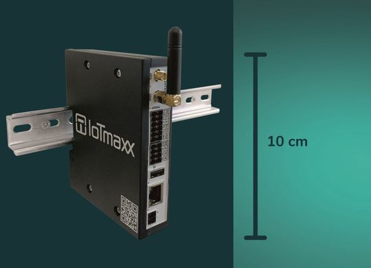 Die frei programmierbaren IoT-Mobilfunk-Gateways maxx GW4100 belegen nur wenige Zentimeter auf der Hutschiene.(Bild:  IOTmaxx)