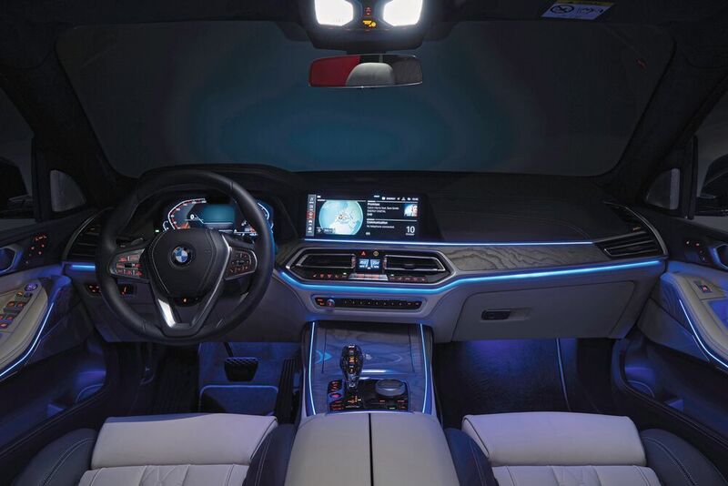 Bild 1: Im BMW X7 (Modell 2019) zeigt der Hersteller, was mit LEDs bereits möglich ist. (BMW)