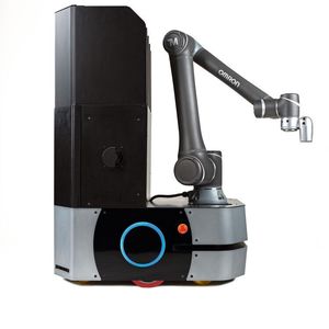 Durch die Montage eines Omron TM-Cobots auf einen mobilen Roboter Omron LD automatisiert die Roboterlösung nicht nur den Transport von Waren, sondern auch komplizierte Kommissioniervorgänge.