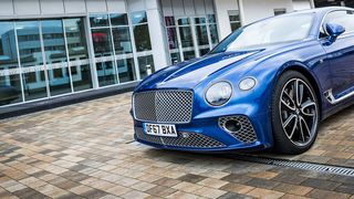 Der neue Bentley Continental GT fällt vor allem durch seine Formensprache auf. (Stefan Bausewein)