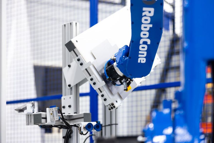 RoboCone Abkantpresse C9 mit Roboter_35.jpg (CoastOne Oy)