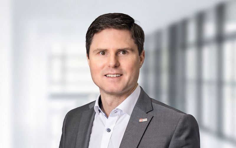 Kai Bacher wird zum 1. Januar 2026 neuer Vertriebsvorstand der Hermle AG.(Bild:  Hermle AG)