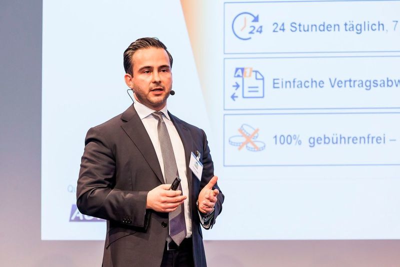 Robert Lasek, Geschäftsführer von Auto1.com, stellte die B2B-Plattform vor. (Stefan Bausewein)