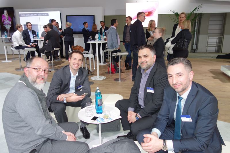 (v. l.) Markus Frank, S&K, Christoph Kuner, Jörg Kartschewski und Nedzad Gutic, Samsung (Bild: IT-BUSINESS)