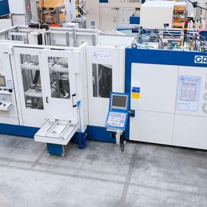 Distec hat sich für ein gebrauchtes 5-Achs-Universalbearbeitungszentrum von Grob inklusive Paletten- und Werkzeugautomation entschieden. (Bild:  Grob)