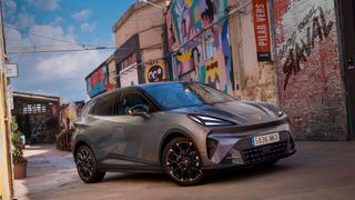 Der Raval trägt den Namen eines Szeneviertels in Barcelona und soll die Straßen mit rebellischem Elektro-Charakter erobern.  (Bild: Cupra via Autoren-Union Mobilität


)