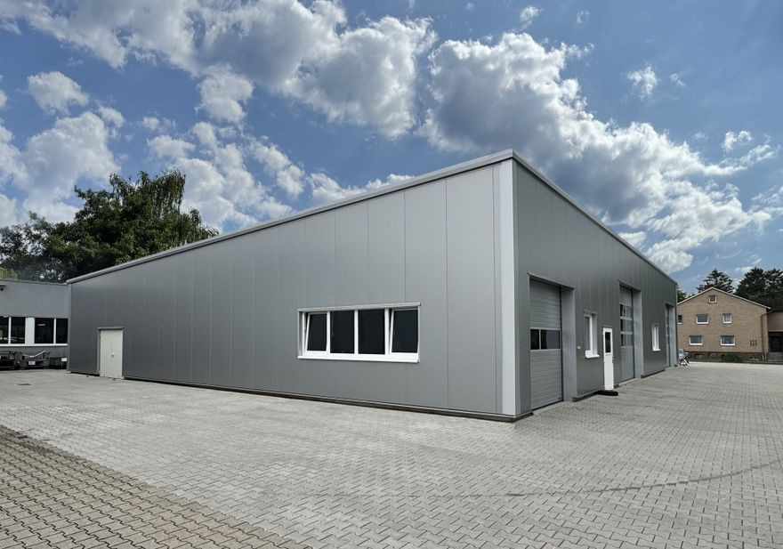 werkstatthallenbau (HaCoBau Hallen und Container Systeme GmbH)