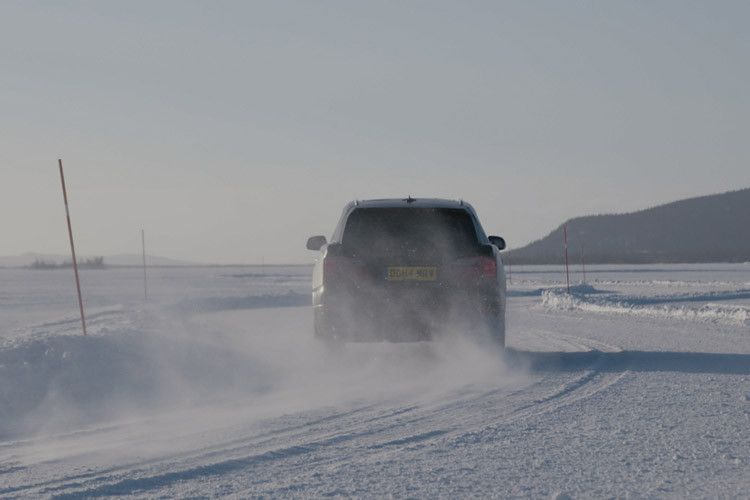 2016 wollen die Briten rund 3.600 Bentayga verkaufen. (Foto: Bentley)