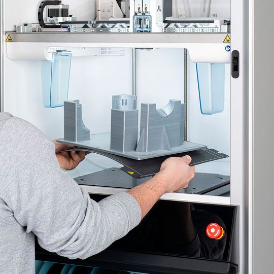 With integrated Trace validation technology, the Factor 4 Plus helps manufacturers scale.(Source:  Ultimaker)